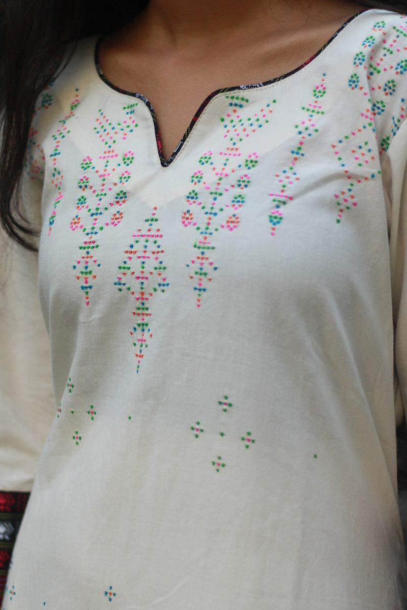 Daana | Tangaliya Kurta | Ivory with Multicolour Khunn