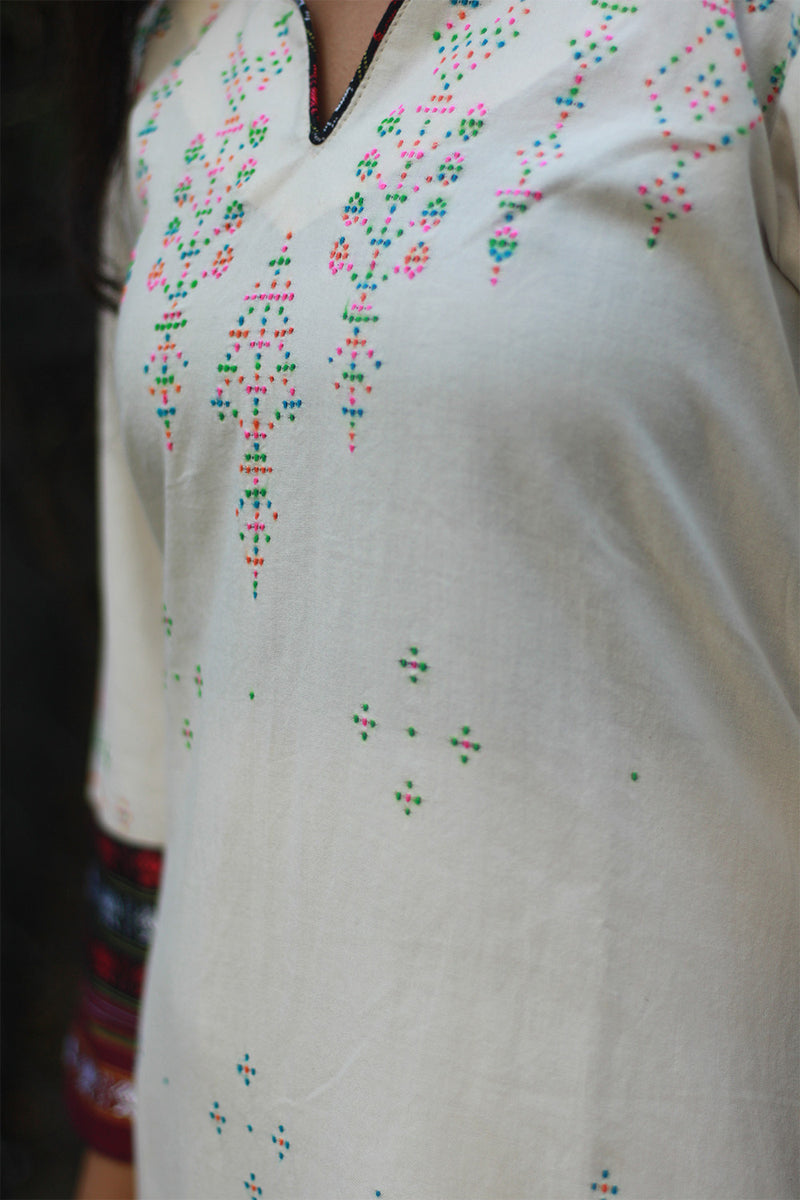 Daana | Tangaliya Kurta | Ivory with Multicolour Khunn