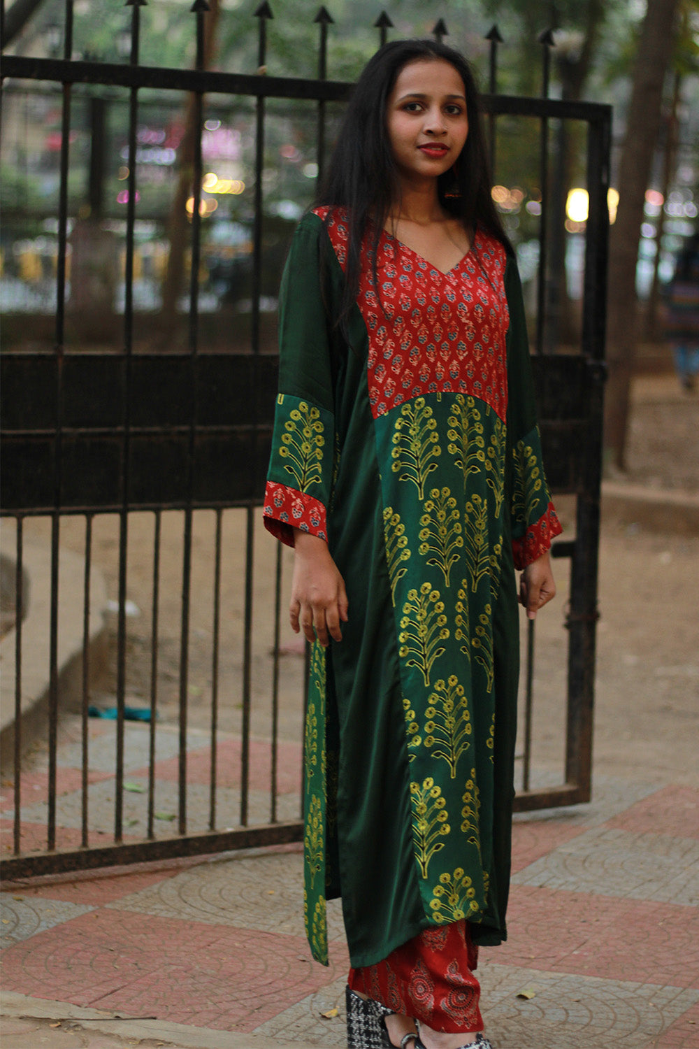 Sahaj | Modal Silk Kurta | Green Booti Ajrakh