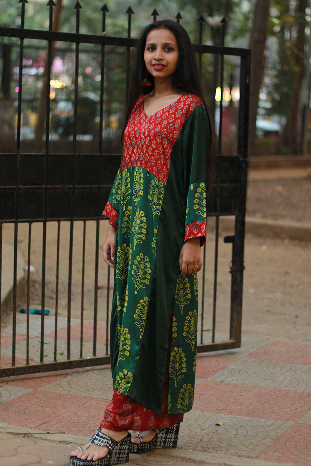 Sahaj | Modal Silk Kurta | Green Booti Ajrakh