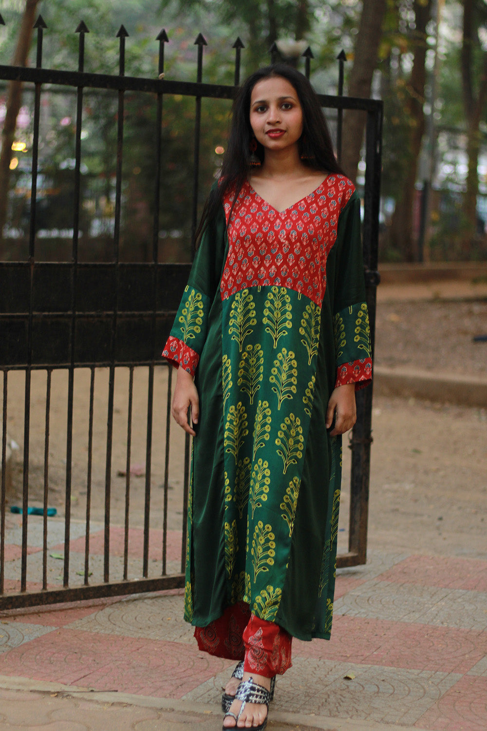 Sahaj | Modal Silk Kurta | Green Booti Ajrakh