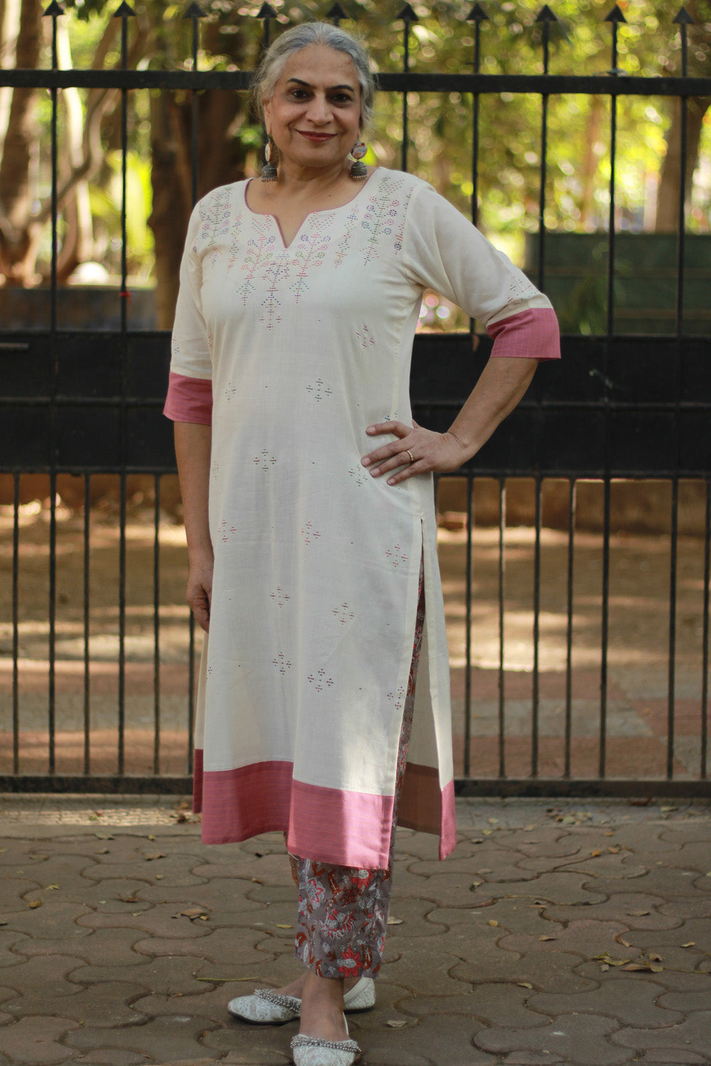 Daana | Tangaliya Kurta | Ivory with Peach