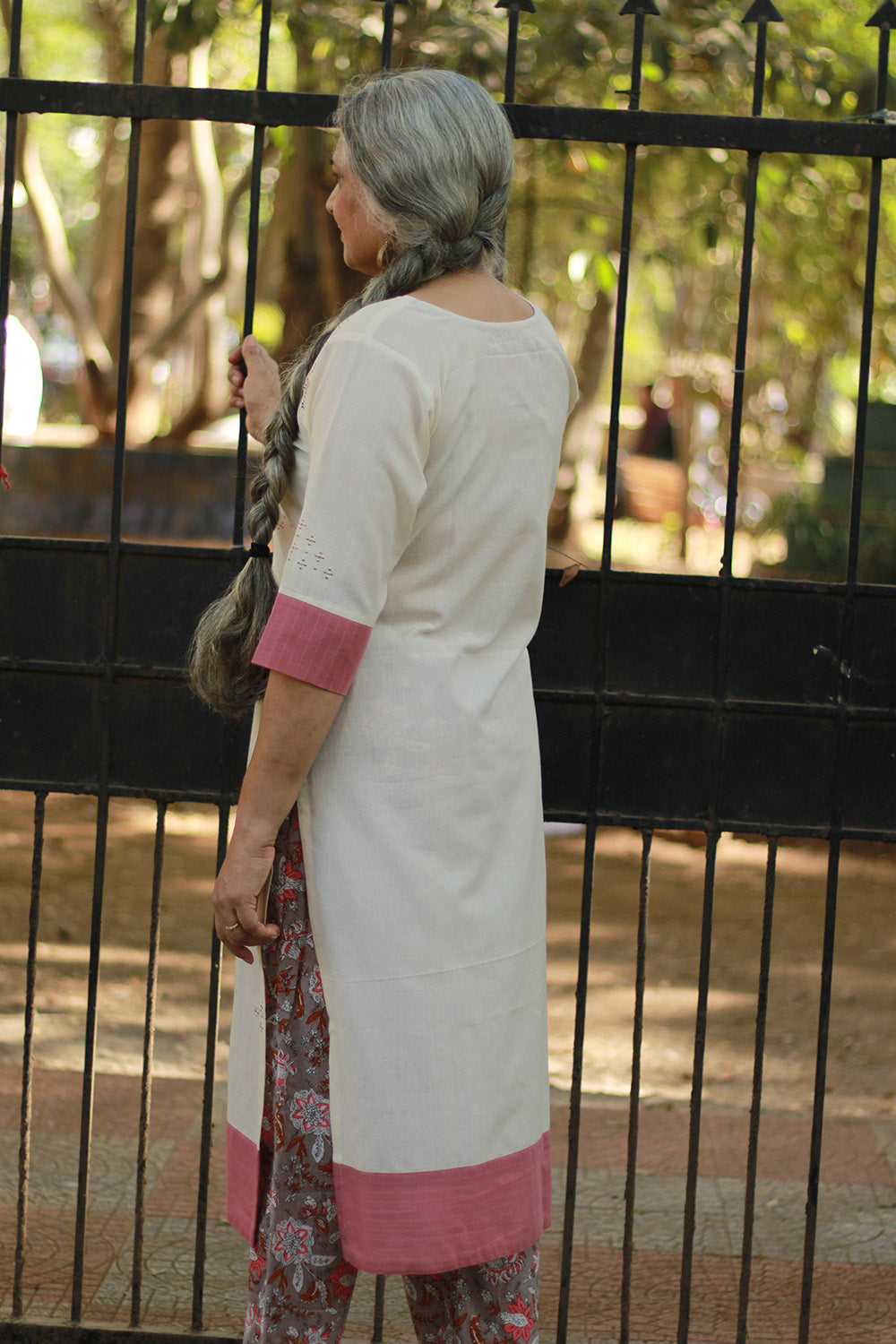 Daana | Tangaliya Kurta | Ivory with Peach