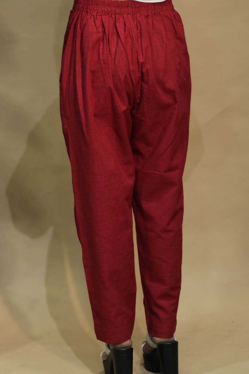 Amala | Slim Pants | Red