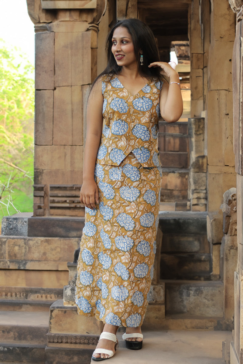 Parthavi | Long Straight Skirt | Cinnamon Floral Sanganeri