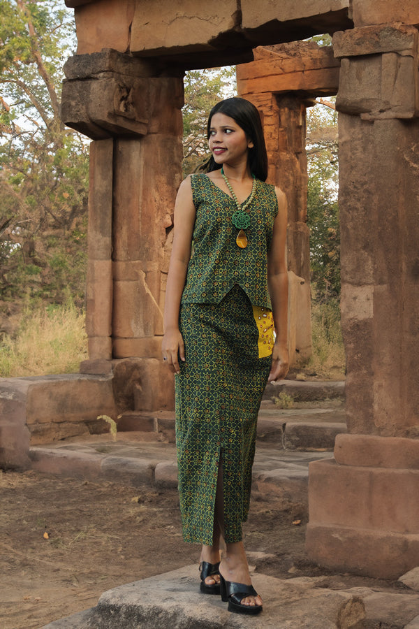 Parthavi | Long Straight Skirt | Green Trellis Ajrakh