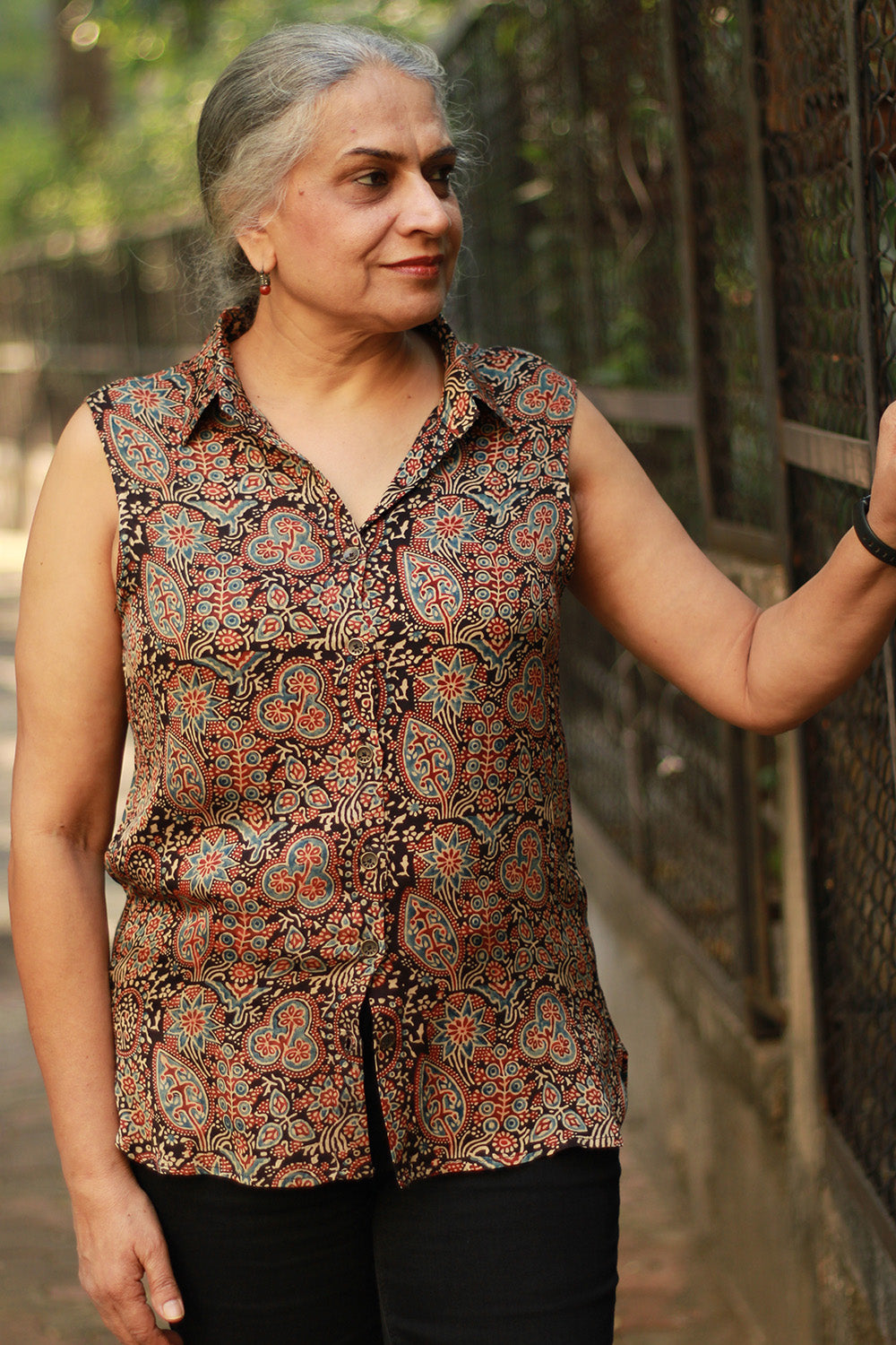 Tara | Ajrakh Modal Sleeveless Shirt | Noir Intricate Floral