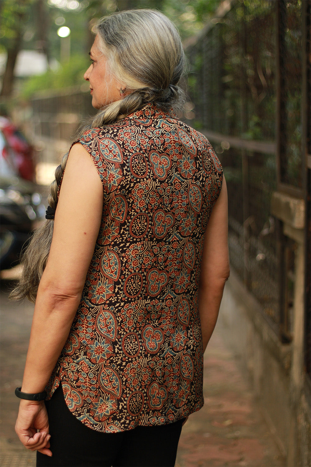 Tara | Ajrakh Modal Sleeveless Shirt | Noir Intricate Floral