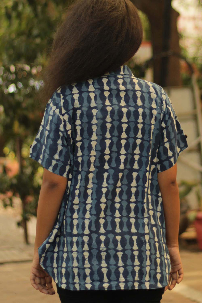Cotton Shirt in Meandering Indigo