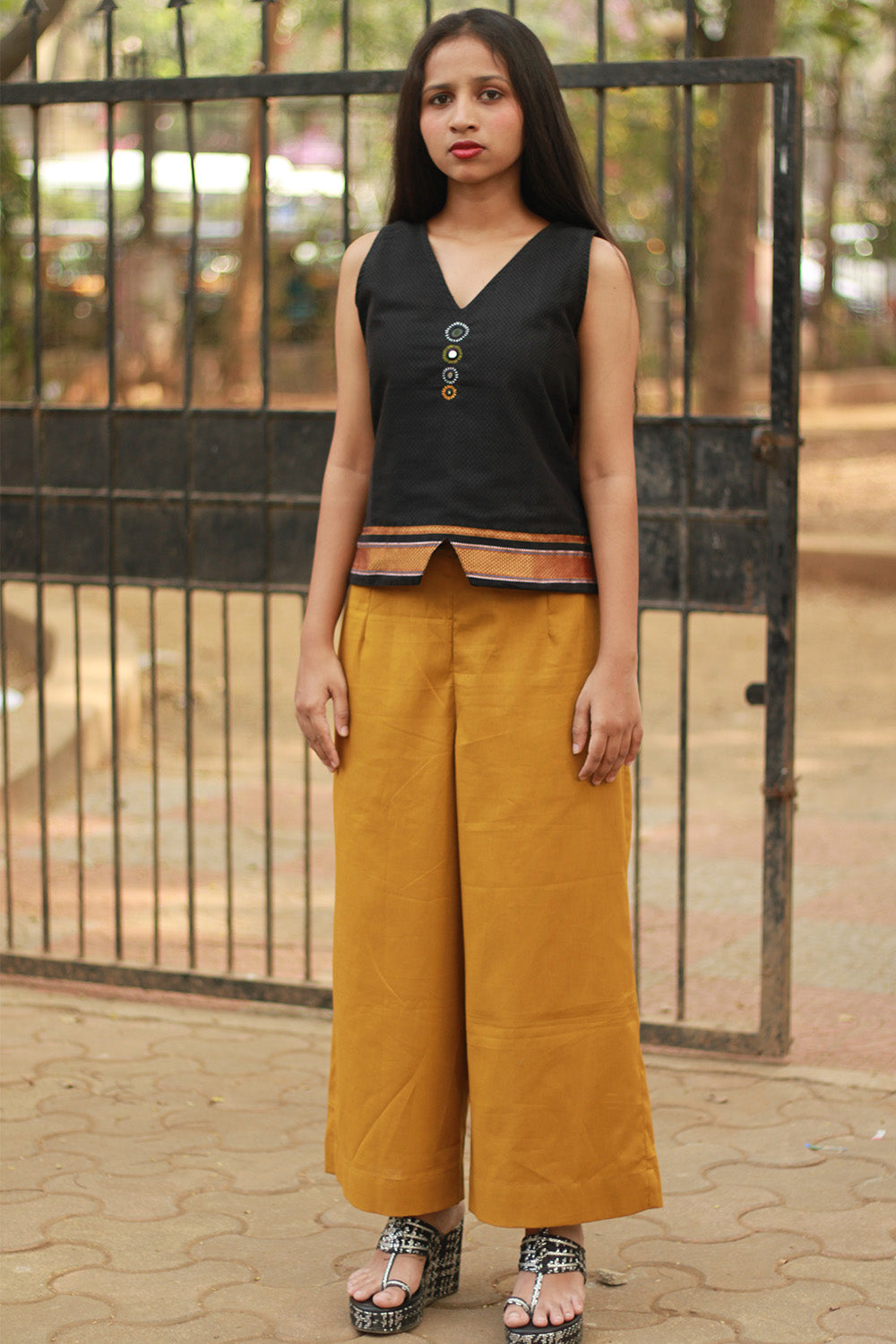 Gor Banjara | Embroidered Crop Top | Midnight Black Khunn