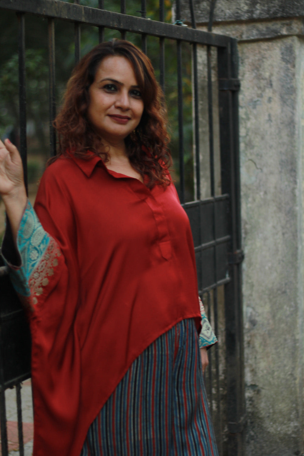 Banarasi Taarini | Collared Kaftan Top | Scarlet