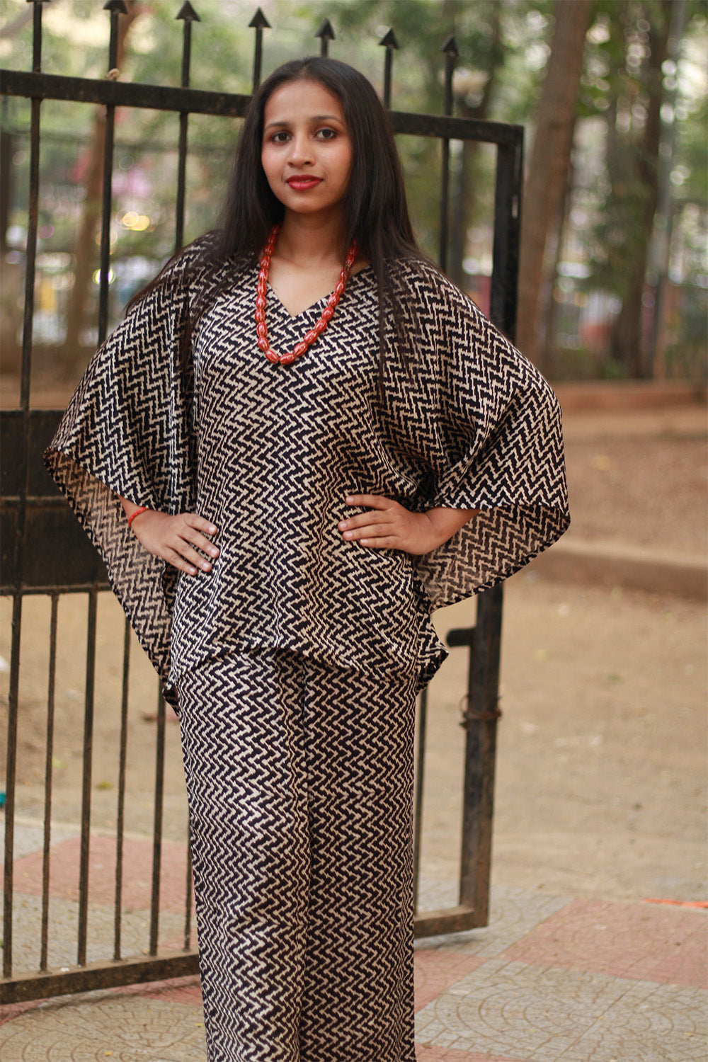 Taarini | Modal Silk Kaftan Top | Noir Chevron