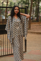 Taarini | Modal Silk Kaftan Top | Beige Hexagon