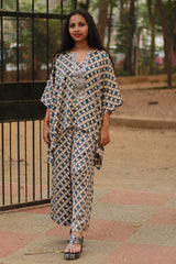 Taarini | Modal Silk Kaftan Top | Beige Hexagon