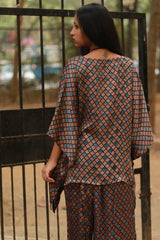 Taarini | Modal Silk Kaftan Top | Tan Hexagon