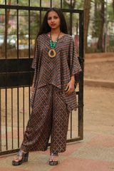 Taarini | Modal Silk Kaftan Top | Tan Hexagon