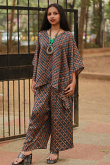 Taarini | Modal Silk Kaftan Top | Tan Hexagon