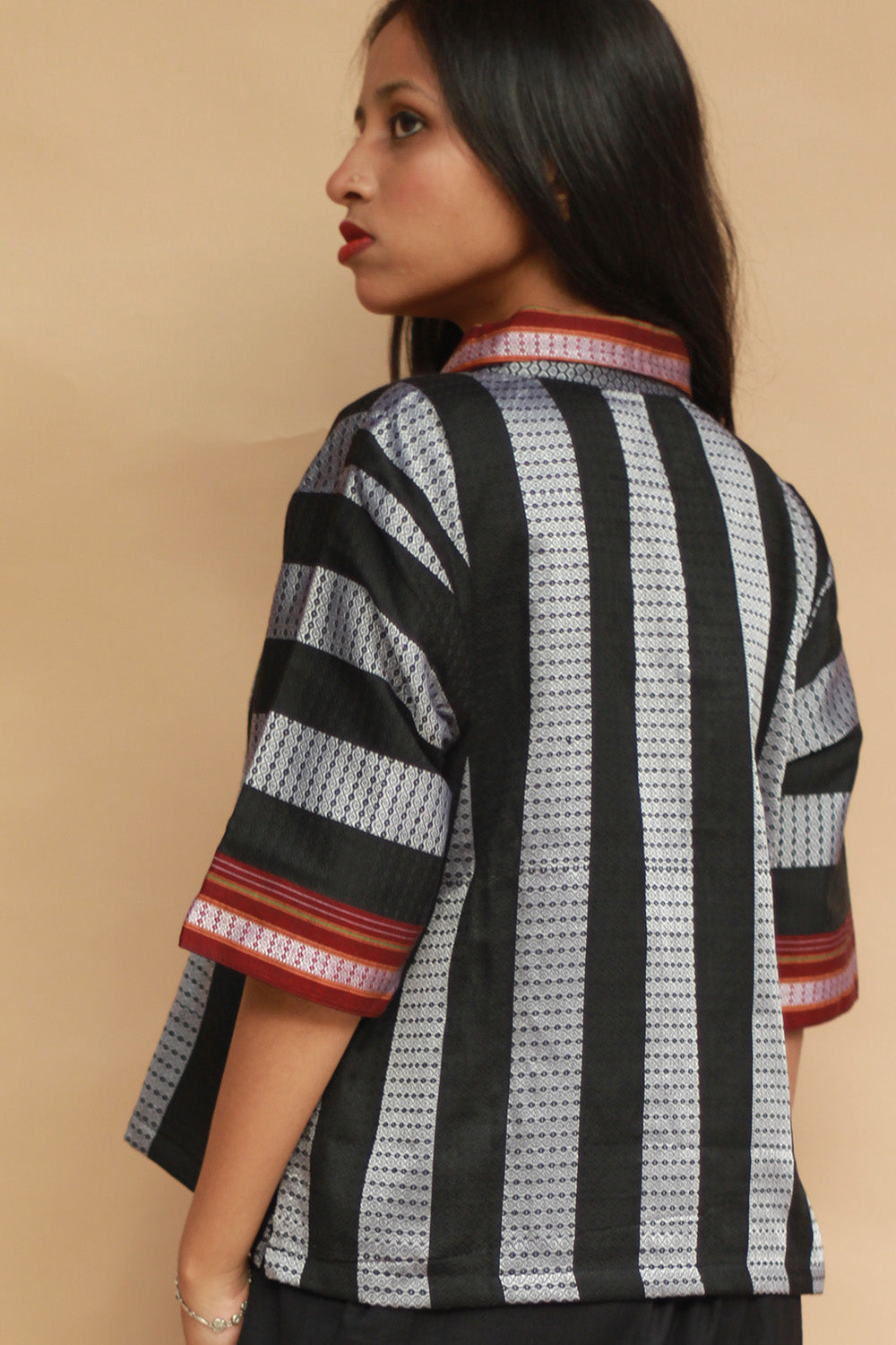 Kanaka | Khunn Cropped  Shirt-Blouse | Noir & Silver