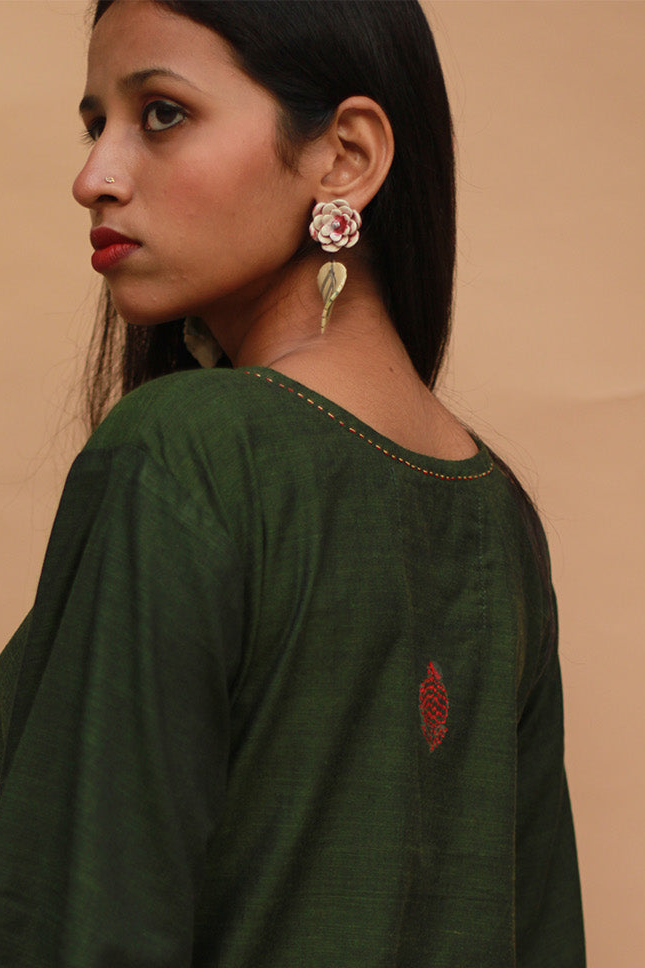 Sadhvi | Ceramic Earrings | Off white Flower & Green Leaf