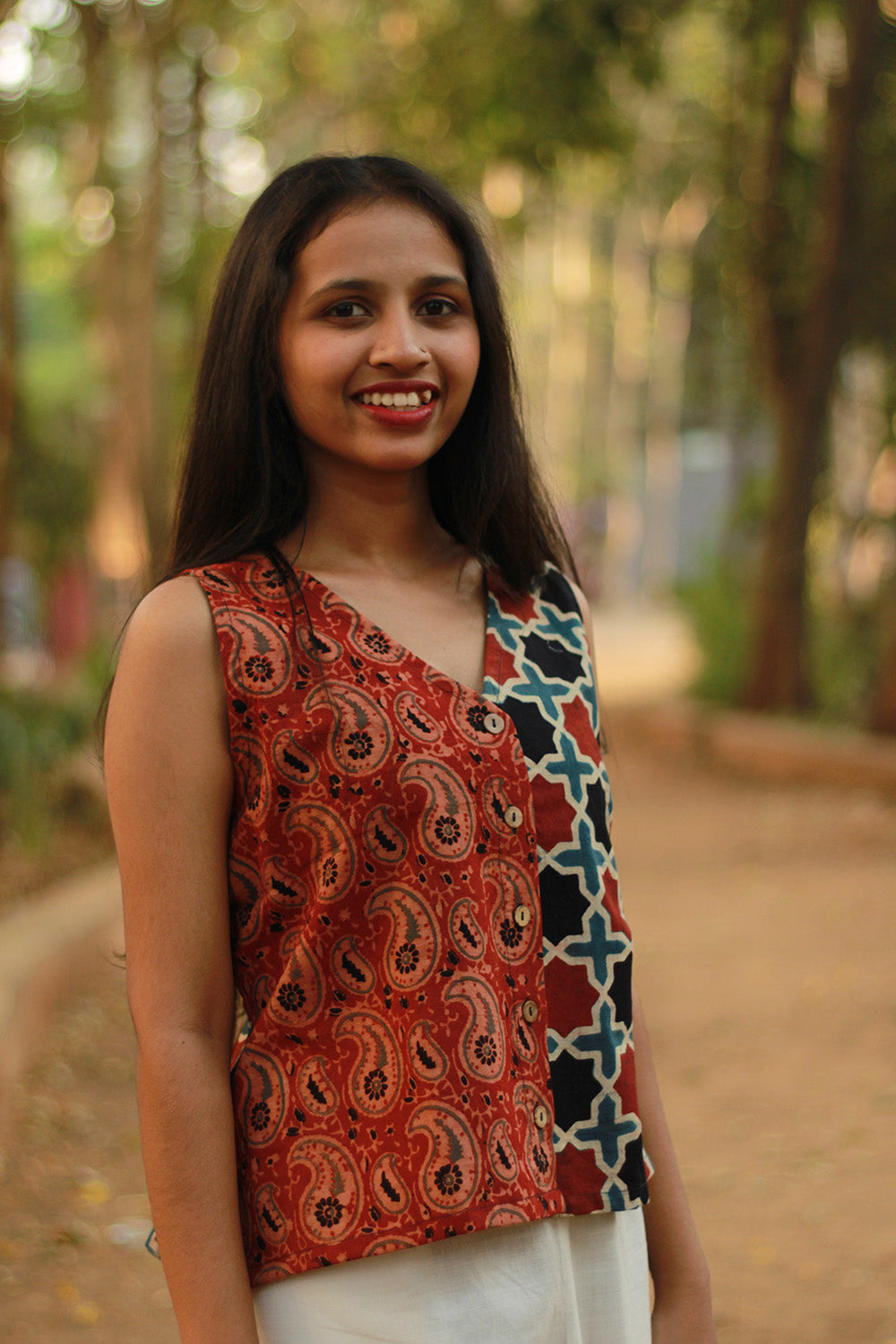 Front Buttoned Vest | Cotton | Madder Shatkon with Rust Kairi Ajrakh