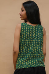 Front Buttoned Vest | Corduroy | Forest Green
