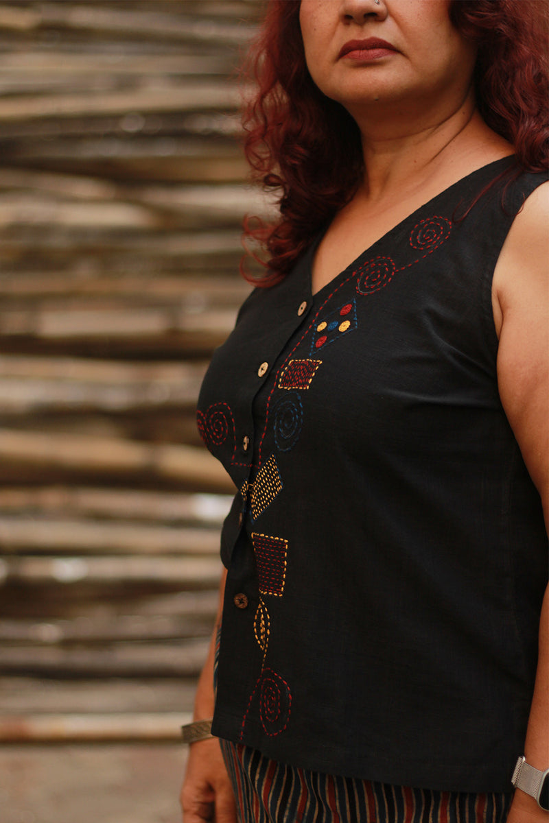 Front Buttoned Vest | Embroidered Cotton | Noir