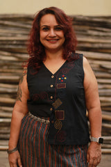 Front Buttoned Vest | Embroidered Cotton | Noir