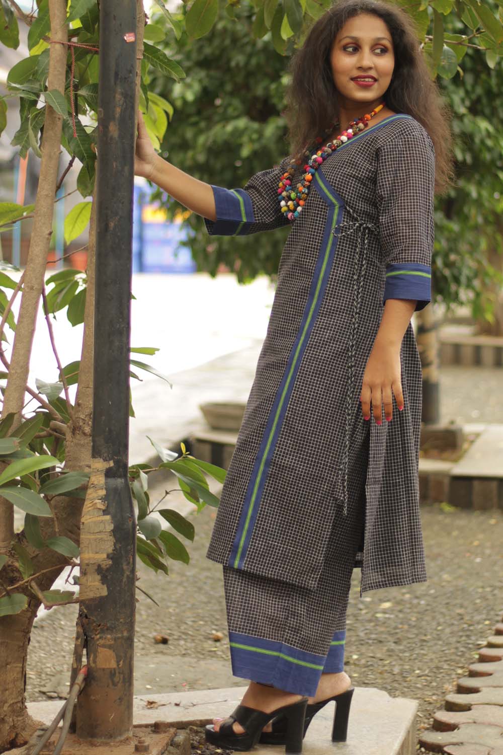 Vanyam Syahi | Patteda Wide Leg Pants | Cobalt