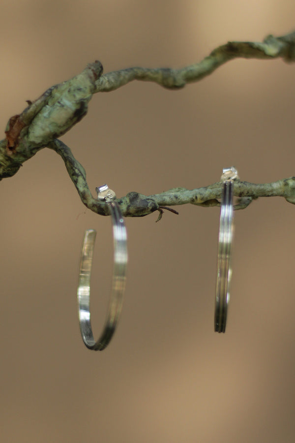 Hoops with lines | Pure Silver Earring