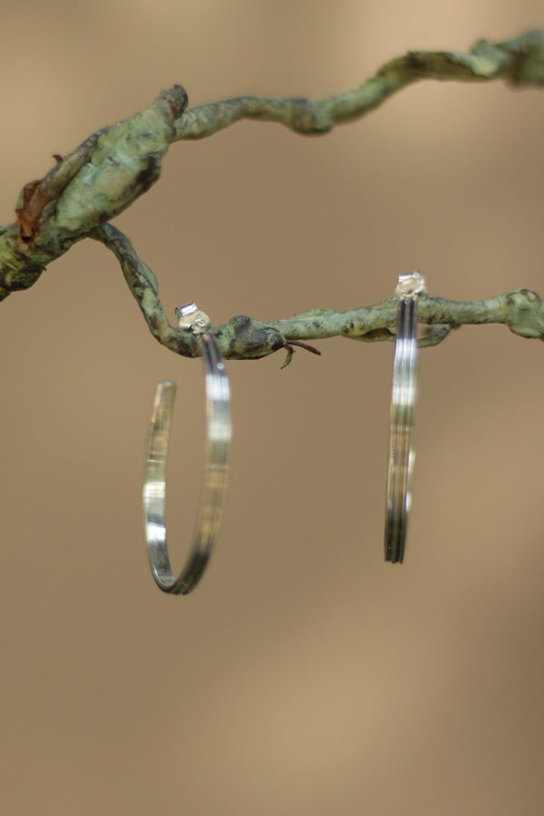 Hoops with lines | Pure Silver Earring