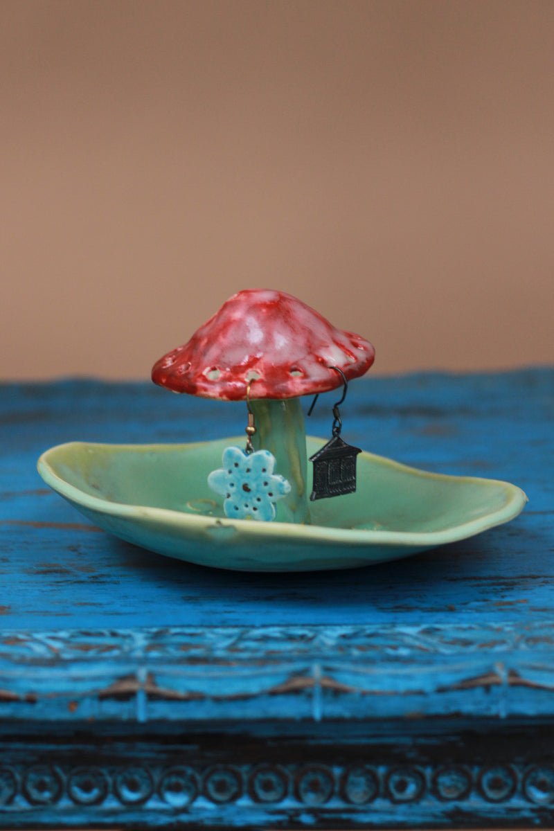 Mrudgandh | Ceramic Earring Holder Mushroom
