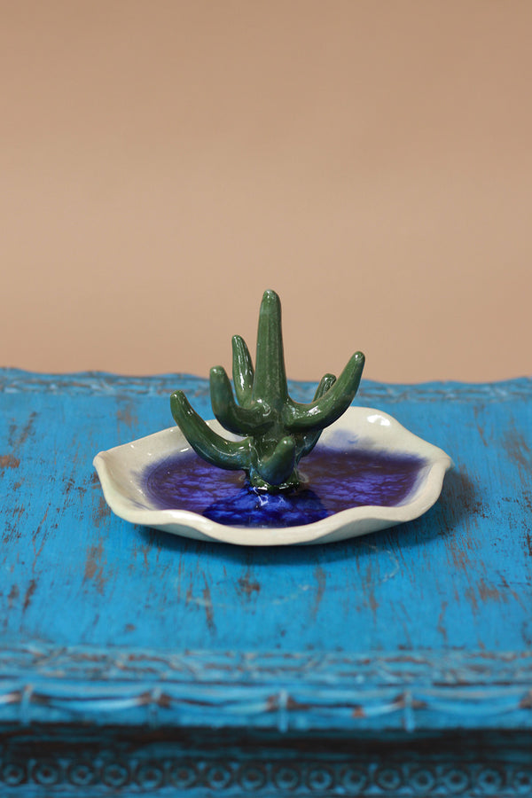 Mrudgandh | Ceramic Ring Holder Indigo Crackle Glaze