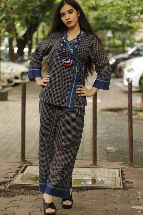 Vasundhara Syahi | Patteda Aanchu Co-Ord Set | Cobalt