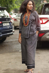 Vasundhara Syahi | Patteda Aanchu Co-Ord Set | Noir