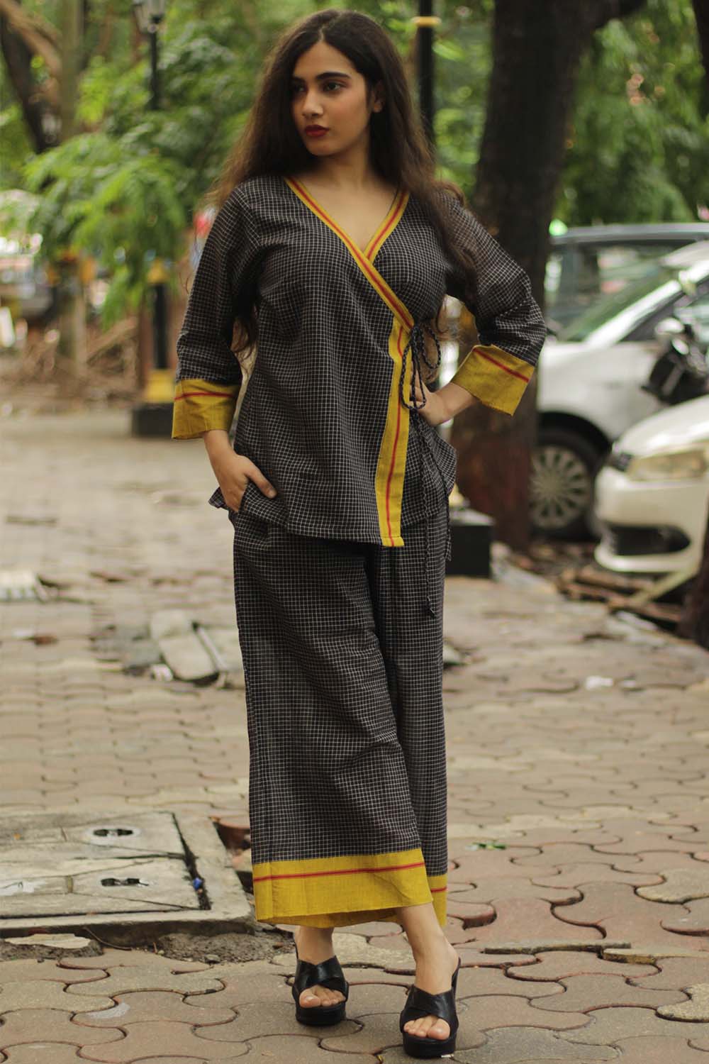 Vasundhara Syahi | Patteda Aanchu Co-Ord Set | Yellow