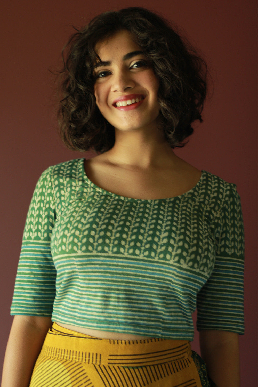 Kirgiti | Stretchable Blouse / Crop Top | Green Leaf Dabu