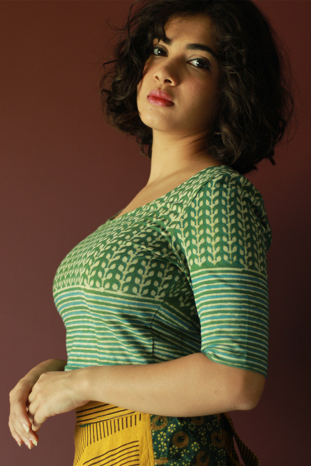 Kirgiti | Stretchable Blouse / Crop Top | Green Leaf Dabu