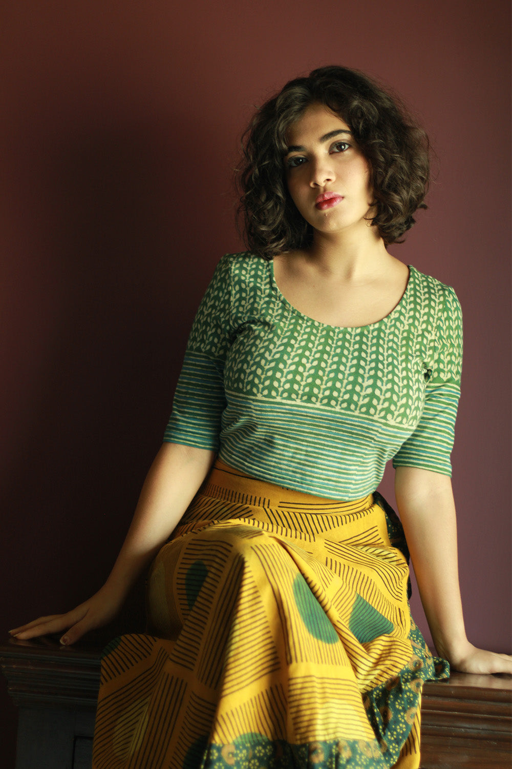 Kirgiti | Stretchable Blouse / Crop Top | Green Leaf Dabu