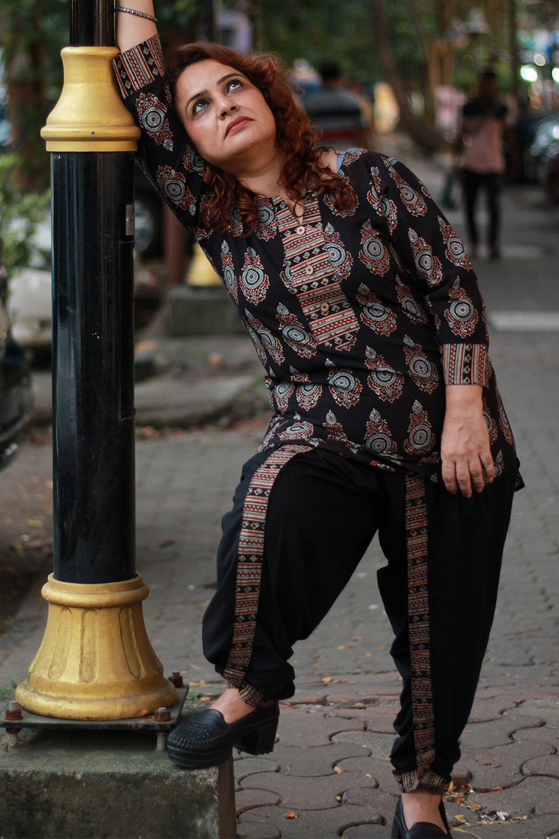 Shubhra | Dhoti Pants | Striped Ajrakh | Noir