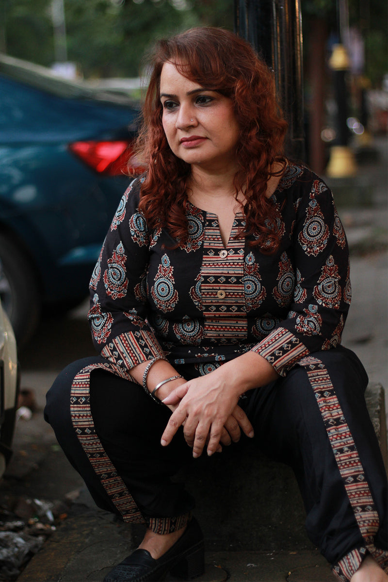 Shubhra | Dhoti Pants | Striped Ajrakh | Noir