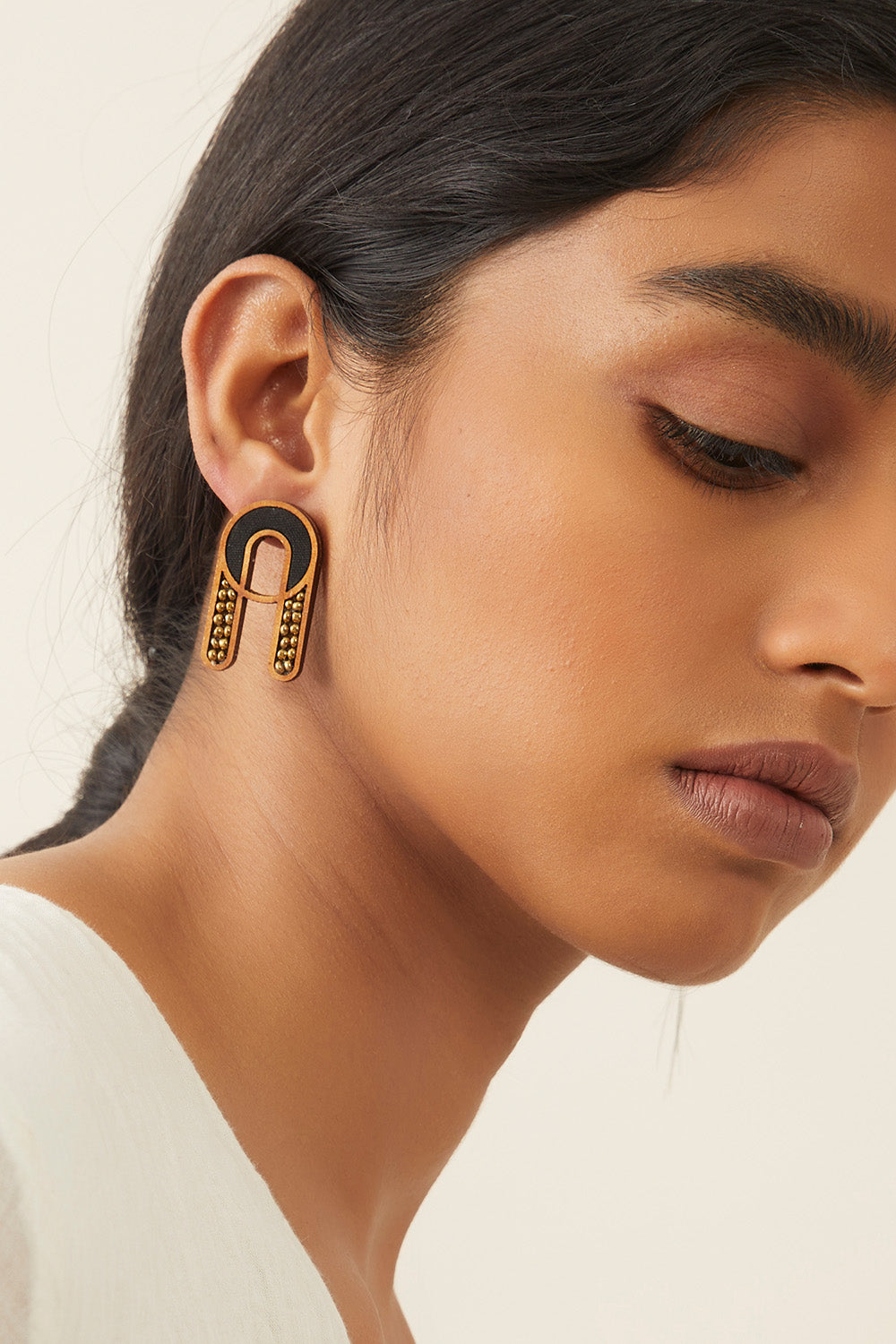 Abira | Chindi Fabric & Wood Earrings | Noir