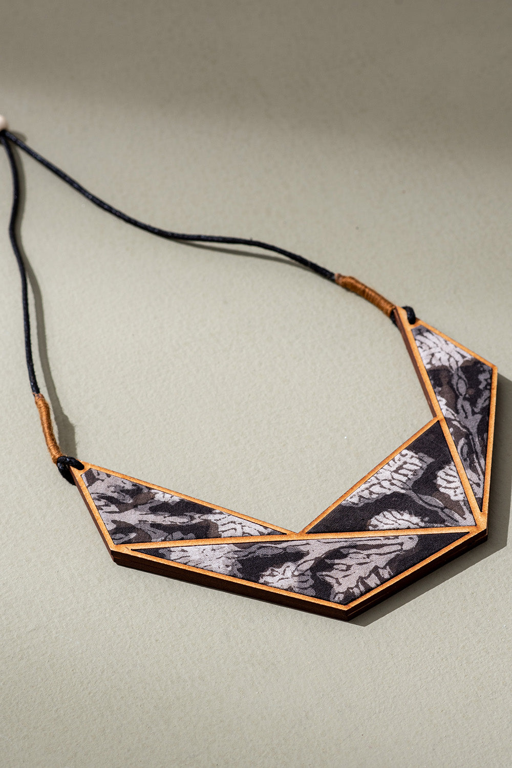 Abira | Chindi Fabric & Wood Necklace | Black & Beige Kalamkari