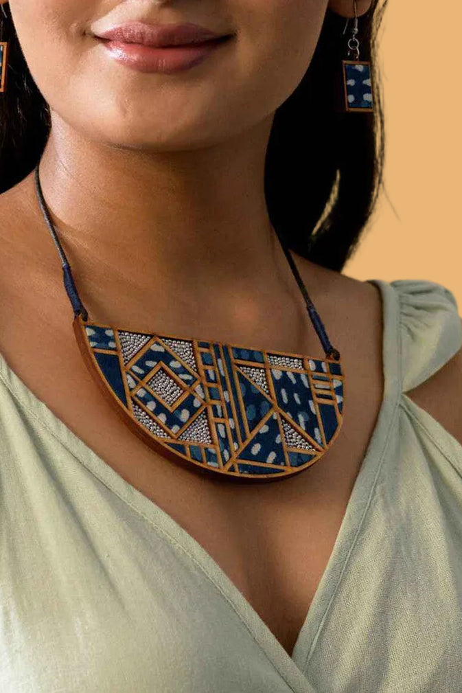 Abira | Chindi Fabric & Wood Necklace | Indigo