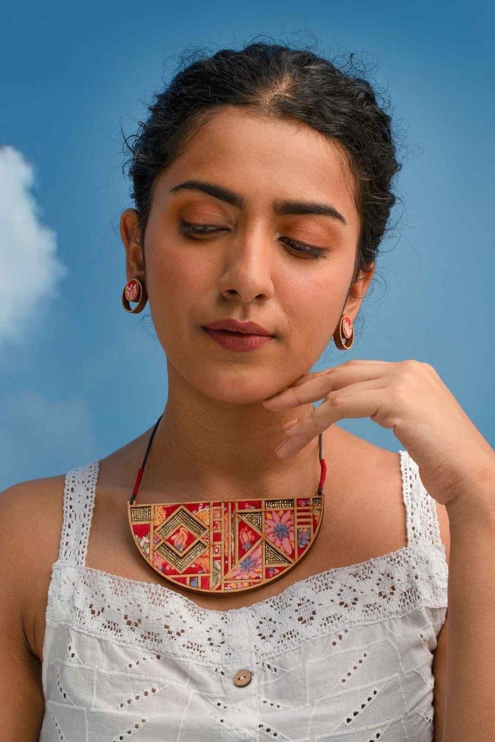 Abira | Chindi Fabric & Wood Necklace