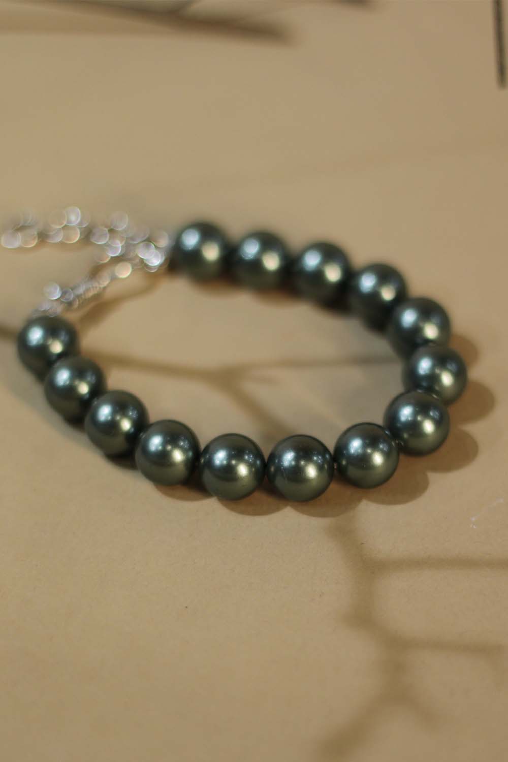 Bracelet | Moss Green Shell Pearl