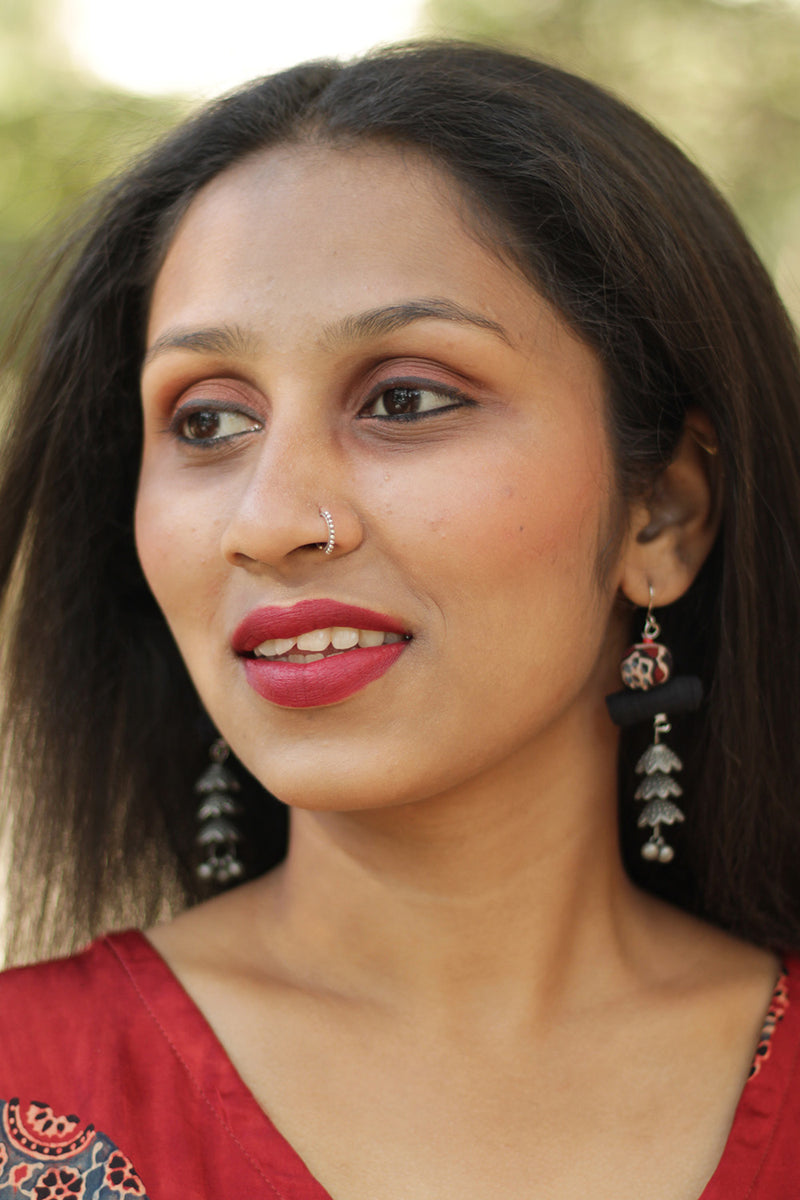 Nakhre | Chindi Cascading Flowers Earring | Noir