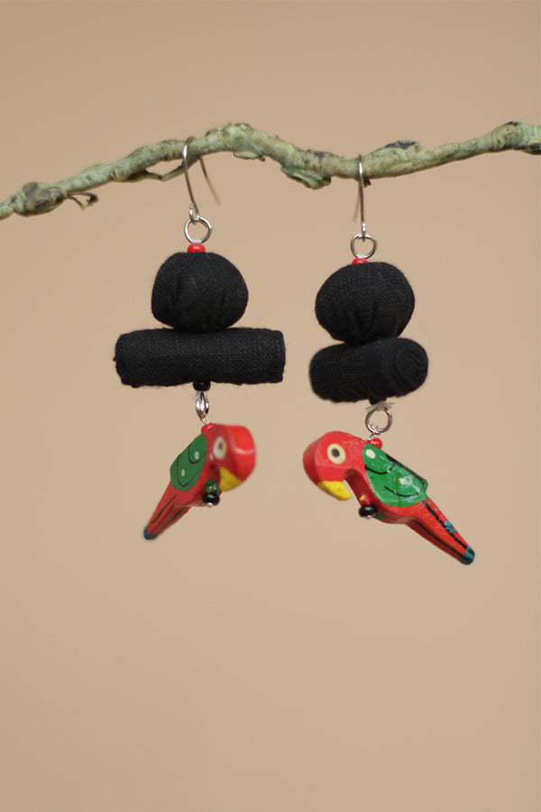Nakhre | Chindi Chidiya Earring | Noir & Red Parrot