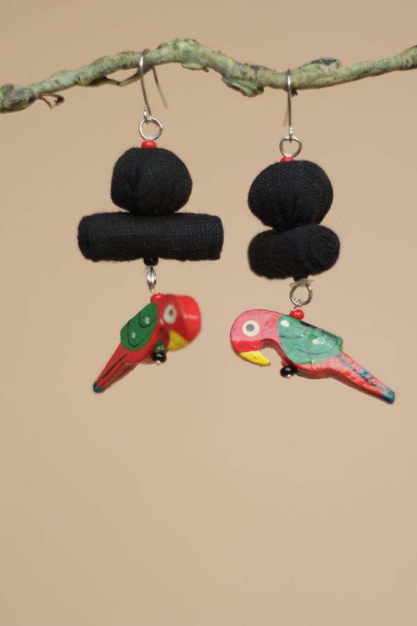 Nakhre | Chindi Chidiya Earring | Noir & Red Parrot