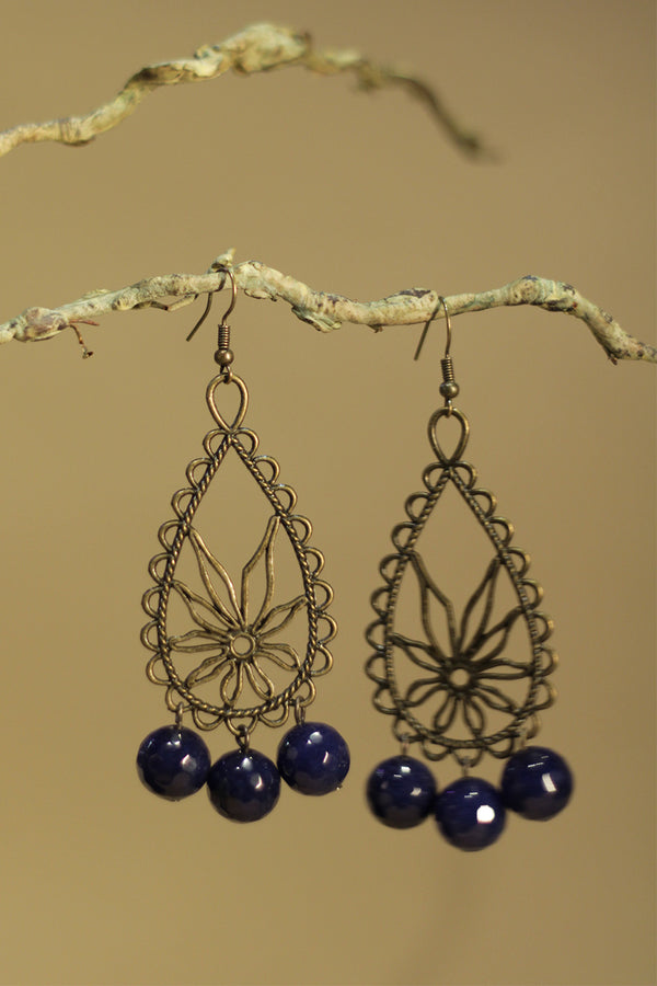 Parijat | Earrings | Noir agates