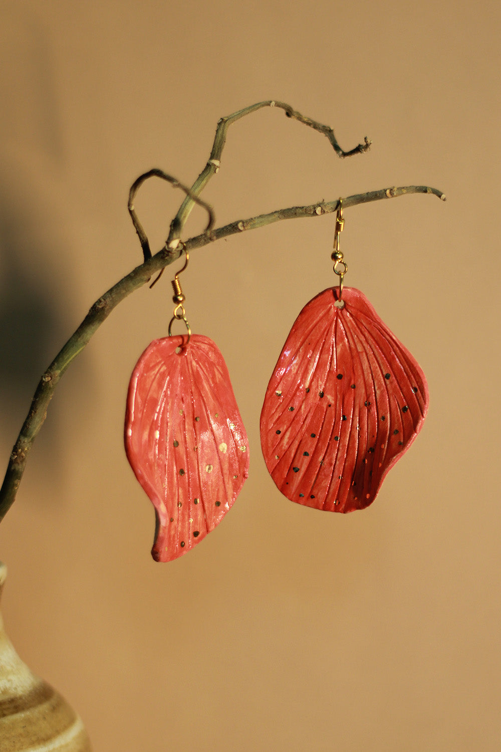 Mrida | Ceramic Earrings | Shell